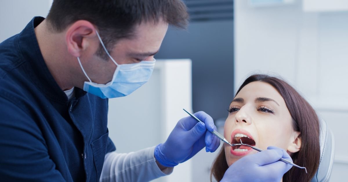 dentist in delhi